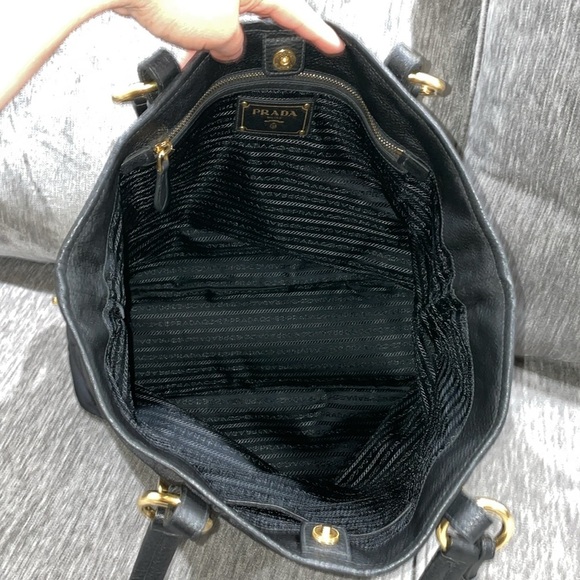 Prada Vitello Daino-Trimmed Tessuto Tote - Picture 9 of 16